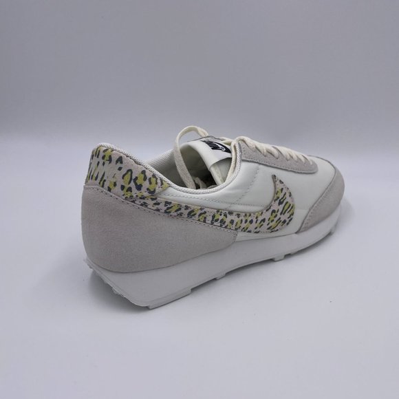 Nike DBREAK SE Sail / Lemon / Black Womens Shoes - Picture 8 of 8